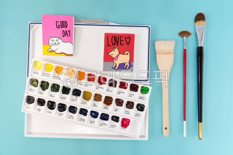 brush,Palette,color,art materials,watercolor paint,art class