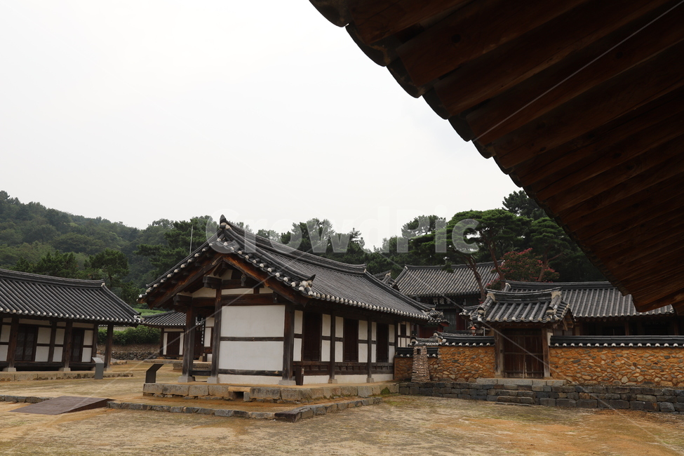 문화유산,사적,사적지,서원,송준길,신독재,한옥,건축,전통건축,돈암서원,논산,유교,김장생,송시열,김집,한국전통,한국문화,korean traditional,korean culture,건축물,건물외관,exterior,building,structure,architecture,construction