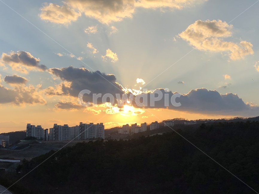 하늘,노을,구름,태양,빛,도시,풍경,city,landscape,한국도시풍경,한국도시경관,korea cityscape,nature,자연,outdoors,옥외,sunlight,햇빛,flare,플레어,light,sky,red sky,붉은 하늘,sunset,일몰,dawn,새벽,dusk,황혼