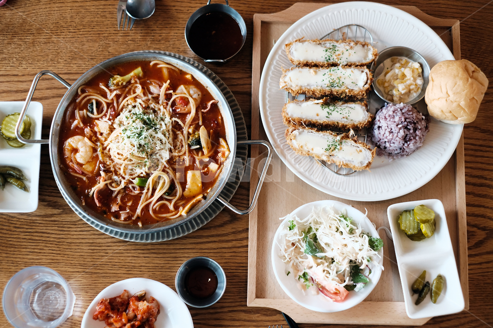 치즈돈까스,스파게티,레스토랑,데이트메뉴,음식,요리,음식,식재료,요리,food,cook,meal,dishes,food reserves,양식,서양음식,서양요리,western food,western dishes,western meal,western cook