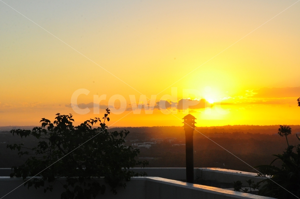 호주,해질녘,태양,아파트,하늘,시드니,구름,australia,sunset,sun,sky,clouds,apartment,sydney,balcony,자연,풍경,nature,landscape,outdoors,옥외,sunlight,햇빛,dusk,황혼,dawn,새벽,일몰,red sky,붉은 하늘