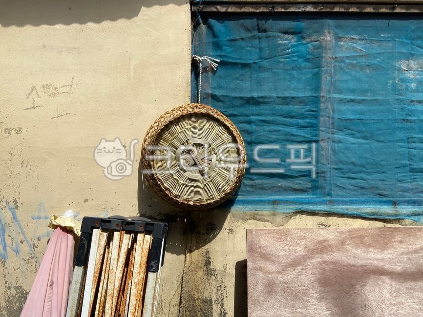 basket,old props,retro,colander,wood,old things