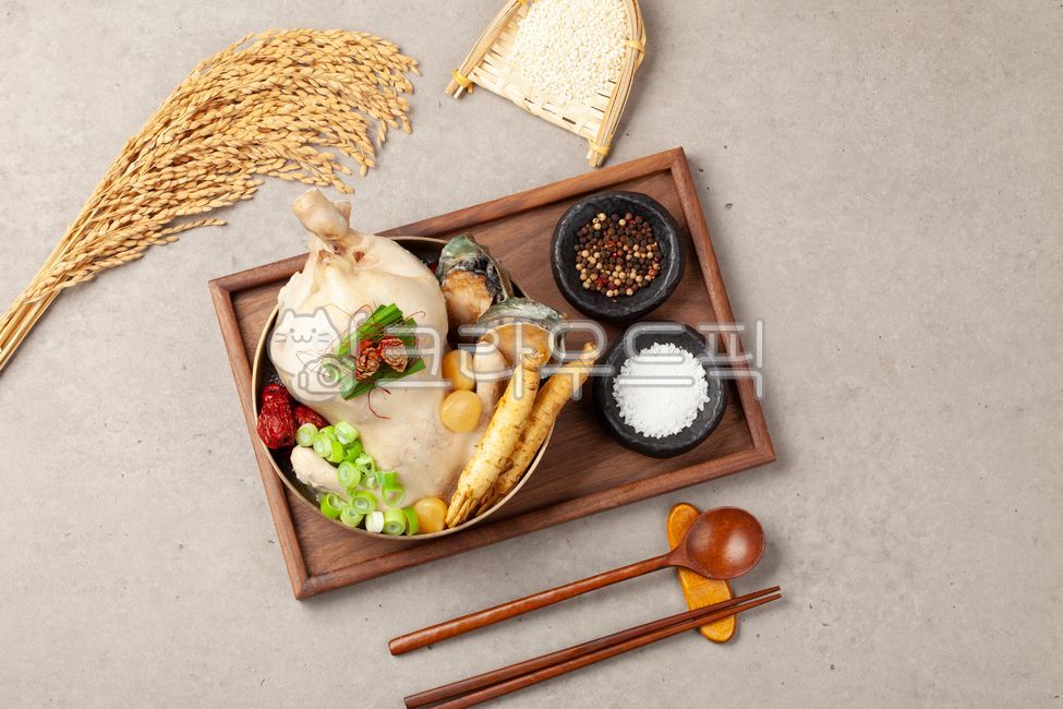 닭,닭고기,날것,고기,손질한,자른,음식,식품,요리,재료,식재료,음식재료,백숙,인삼,대추,찹쌀,삼계탕,닭백숙,한방삼계탕,닭요리