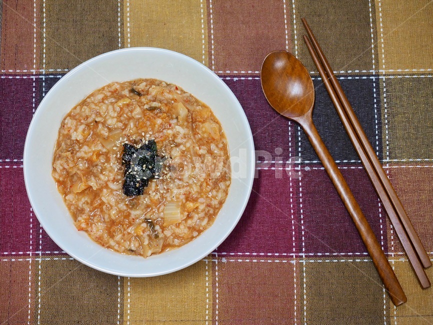 김치죽,죽,김가루,한국음식,식품,한식,한국문화,한국,배경,음식문화,웰빙,문화,아시아,아시아음식,접시,전통,음식,요리,음식,식재료,요리,food,cook,meal,dishes,food reserves,한식,한국음식,한국요리,korean food,korean dishes,korean meal,korean cook