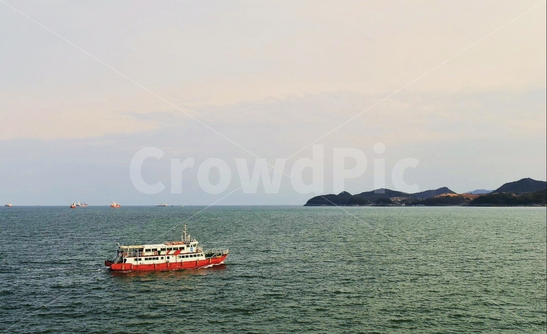 바다,하늘,배,지평선,고독,외로움,쓸쓸함,sea,sky,ship,자연,풍경,nature,landscape,교통,교통수단,traffic,transportation,vehicle,차량,boat,보트,ferry,나룻배