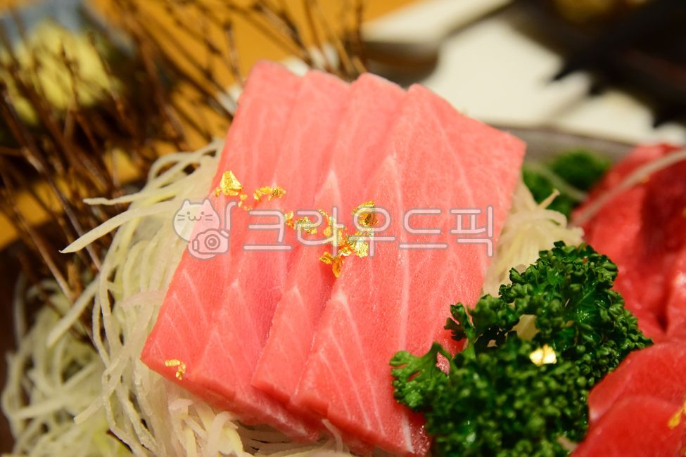 tuna,Japanese food,rawfish,bluefin tuna sashimi,japanese,appetizers,raw fish,ingredients,Tuna sashimi,snacks,seafood,marine products,bluefin tuna,side dishes,cuisine,dishes,food,Japanese cuisine,fish,sashimi