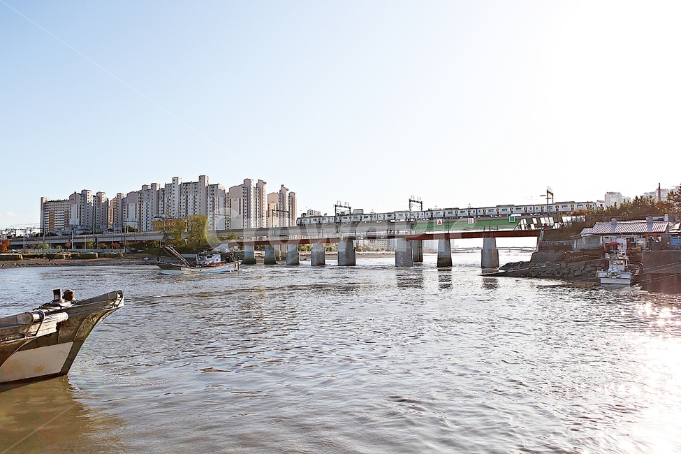배,어선,선박,바다,고기잡이,어업,난업,파도,물,물살,풍경,자연,어업,fishery,fishing industry,교통,교통수단,traffic,transportation
