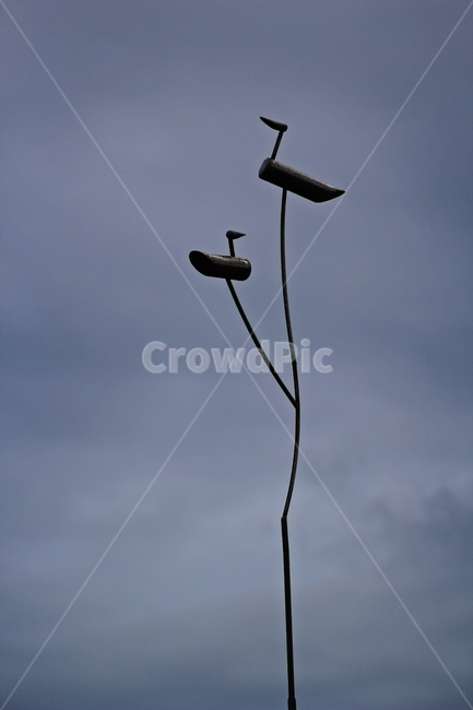 흐린하늘,솟대,구름,나무새,cloudy,sky,wood,bird,한국전통,한국문화,korean traditional,korean culture,조각상,동상,석상,조형물,statue,bronze statue,stone statue,종교,신앙,religion,belief,faith