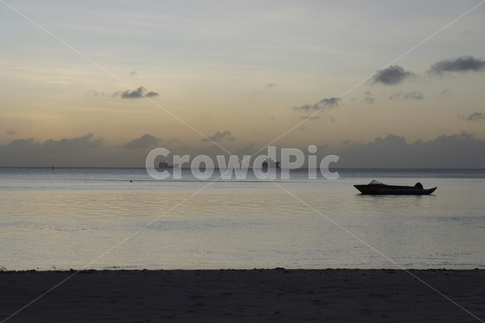 일몰,저녁,하늘,수평선,바다,sea,배,요트,구름,노을,sunset,날씨,vehicle,차량,transportation,교통,boat,보트