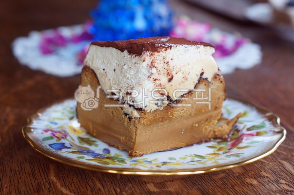 Basque Cheesecake,Cheesecake,basquecheesecake,cafe,dessert,cheesecake,Cafe Menu,cake,tiramisu cake,cafemenu