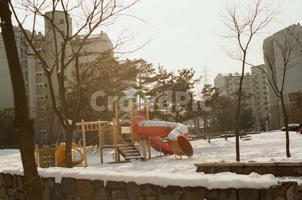 눈,겨울,자연,winter,snow,감성,고즈넉,돌,풀,놀이터