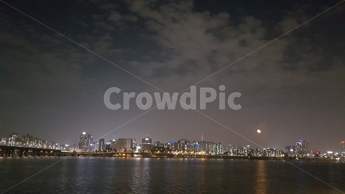 한강,야경,밤하늘,달,한강야경,나홀로한강,한강의밤,어두운밤,한강과밤,야경,밤,풍경,nightscape,night,landscape,도시,city,한국도시풍경,한국도시경관,korea cityscape,nature,자연,outdoors,옥외