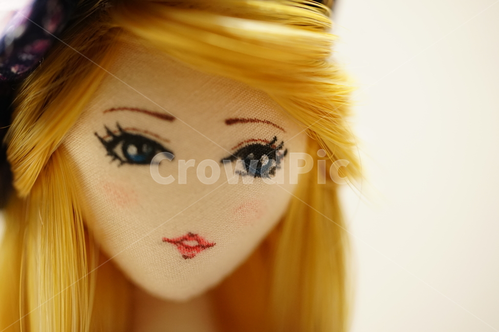인형,여인,여자,여성,소품,작품,doll,표정,미소,드레스인형,얼굴,접사,만들기,제작,솜씨,손재주,핸드메이드,느낌,감성,감성사진,예술,art,사물,물건,오브젝트,thing,object,matter