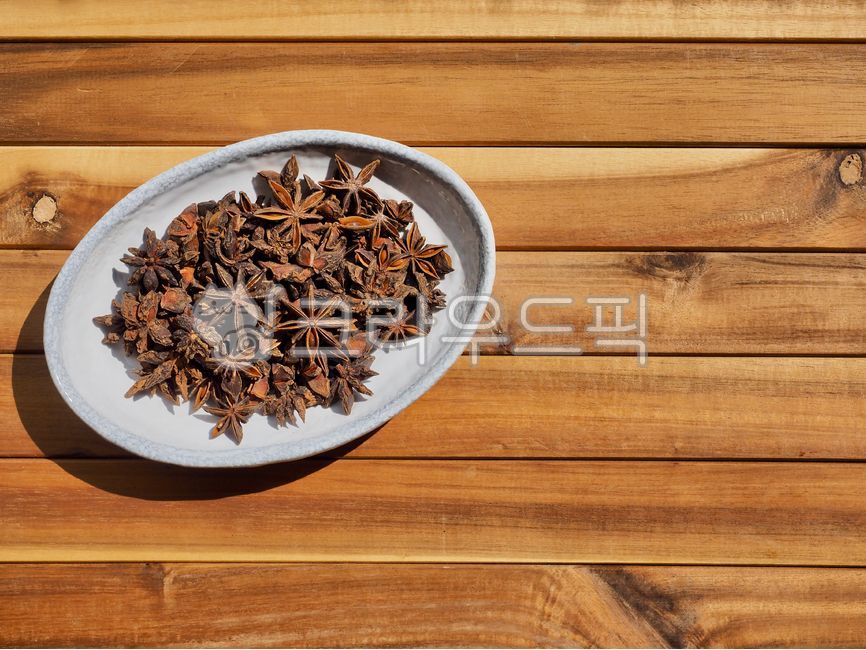 스타아니스홀,향신료,팔각,팔각향,별모양,아니스,인도음식,향기,음식,유기농,요리,요리재료,갈색,중국음식,아시아음식,건조식품,식물,향료,staranisehall,spice,octagon,octagonal,starshape,anise,indianfood,scent,food,organic,cooking,cookingingredients,brown,chinesefood,asianfood,dryfood,plant,spices
