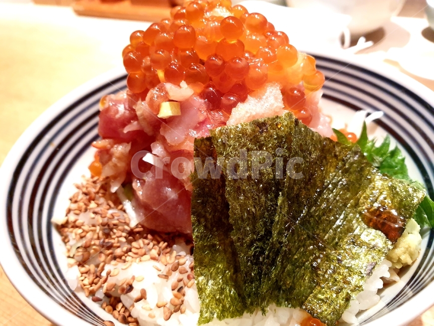 해산물덮밥,밥,일식,일본음식,해산물,참치,연어알,rice,meal,식사,dinner,저녁,카이센동,참치회덮밥,덮밥