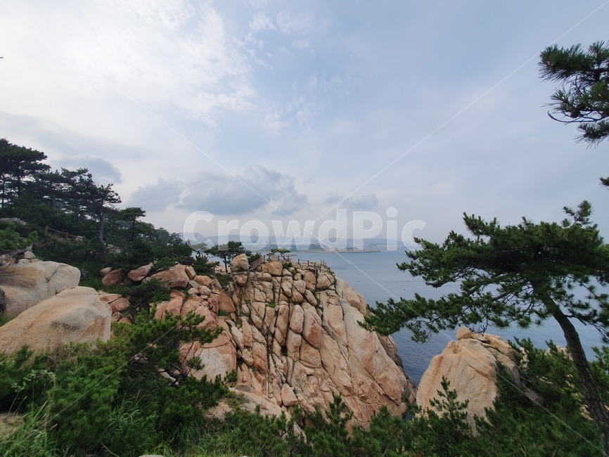 water,outdoors,낭떠러지,nature,자연,해안선