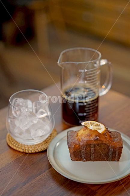 커피,카페,coffee,cafe,음료,디저트,파운드,빵,음식,식재료,요리,food,cook,meal,dishes,food reserves,빵,bread,디저트,간식,후식,dessert,snack,커피,카페,coffee,cafe,감성,sensible,feeling