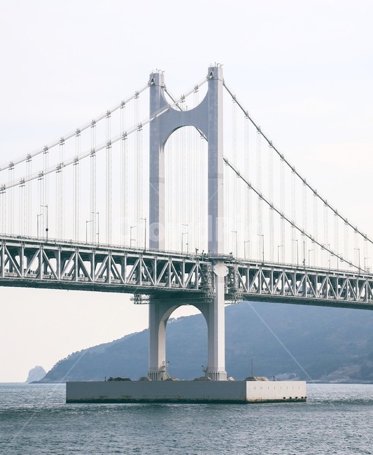 바다,대교,다리,광안대교,bridge,하늘,푸른색,파란색,건축물,건물외관,exterior,building,structure,architecture,construction
