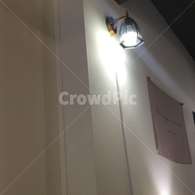 감성,카페,가랜드,조명,실내,휴식,힐링,cafe,picture,coffee,rest,healing