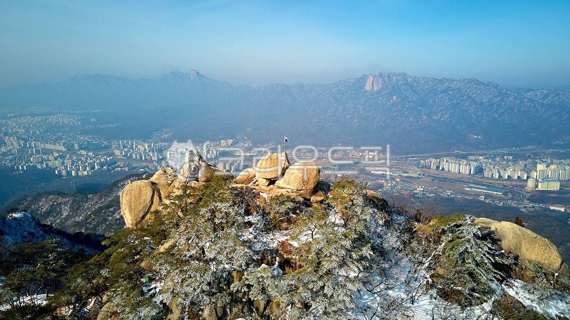 수락산,경기도,남양주,겨울산,설산,눈,자연,풍경,야외,옥외,트레킹,쾌청,산꼭대기,능선,등산,항공촬영,드론촬영,바위산,겨울,겨울풍경,suraksanmountain,gyeonggido,namyangju,wintermountain,snow,nature,landscape,outdoor,trekking,pleasure,topofmountain,ridge,mountainclimbing,aerialshooting,droneshooting,rockmountain,winter,winterscenery,mountainrange,산맥