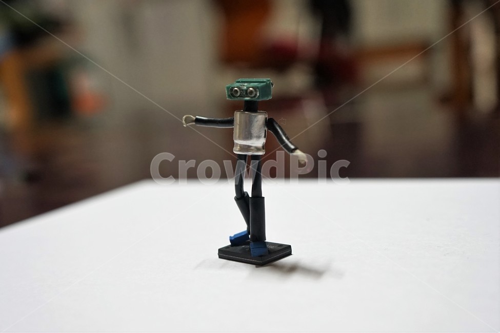 인형,콘덴서,캡,컴퓨터부품,doll,condenser,cap,diy,자작,재활용,recycling,miniature,로봇,취미생활,만들기,조각상,동상,석상,조형물,statue,bronze statue,stone statue,사물,물건,오브젝트,thing,object,matter