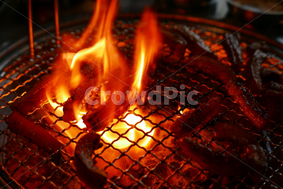음식,불,고기,돼지,돼지껍질,식품,콜라겐,불판,food,음식,식재료,요리,food,cook,meal,dishes,food reserves,육류,고기,meat