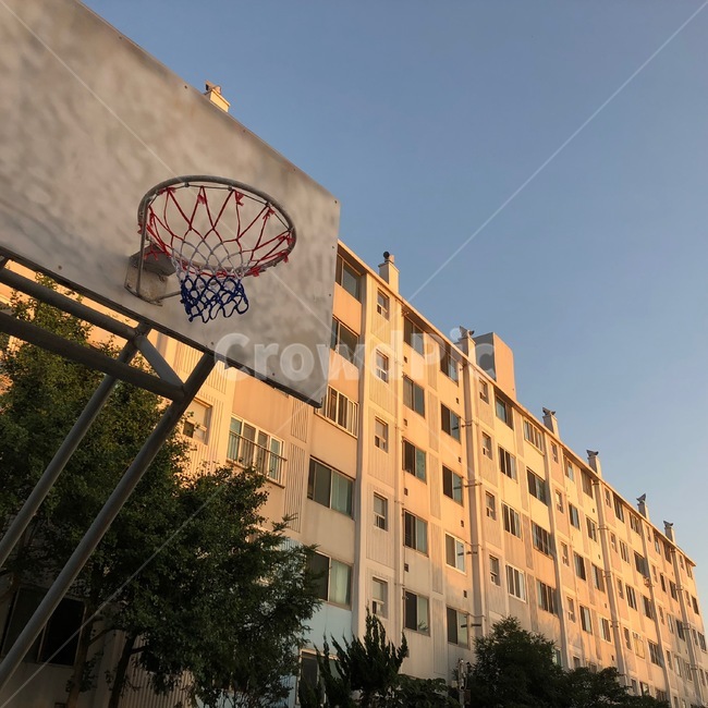 아파트,농구코트,하늘,빌라,아파트단지,스포츠,레저,운동,sports,leisure,exercise