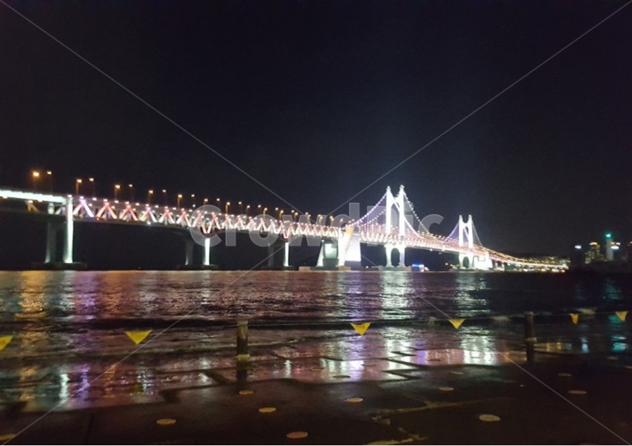광안대교,야경,광안리,민락수변공원,바다,바닷가,부산야경,야경,밤,풍경,nightscape,night,landscape,도시,city,한국도시풍경,한국도시경관,korea cityscape,랜드마크,landmark,tourist attraction,한국랜드마크,한국관광지,한국명소,korea landmark,korea tourist attraction,building,건물,bridge,다리