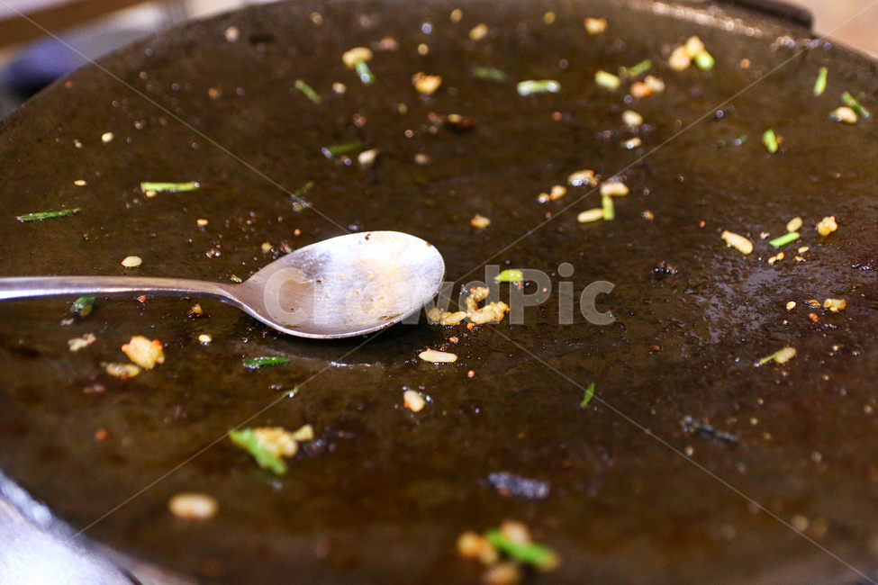 철판,숟가락,밥풀,텅빈,식후,식사후,식사,요리,볶음밥,음식,식당,맛있는,다먹은,식사완료,식사끝