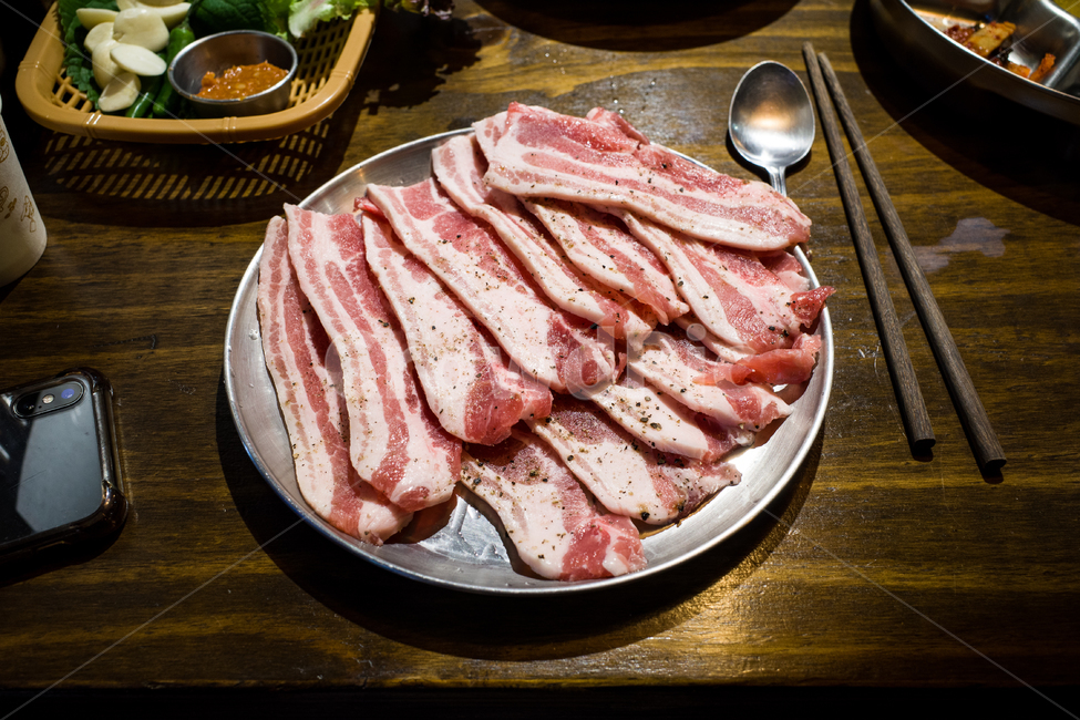 냉동삼겹살,삼겹살,돼지고기,술안주,음식,요리,식사,돼지,음식,식재료,요리,food,cook,meal,dishes,food reserves,육류,고기,meat