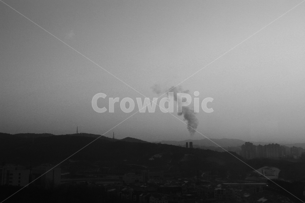 도시,흑백,연기,스모그,미세먼지,grey,city,town,smoke,smog,greyscale,흑백,모노톤,monochrome,black and white,산업,industry,industrial