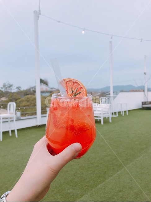 자몽에이드,자몽,에이드,탄산음료,탄산,카페,자몽에이드한잔,잔디,봄,grapefruit,ade,cafe,drink,음료수,drink,beverage