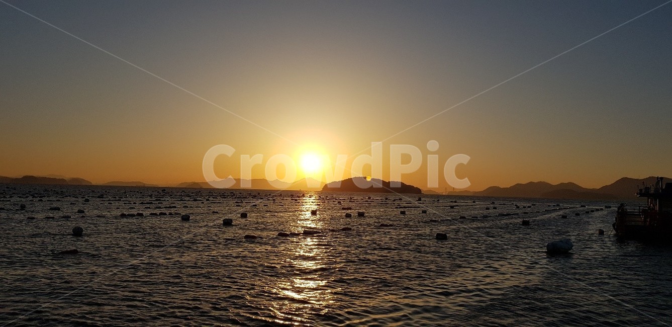 태양,바다,일몰,일출,빛,자연,풍경,nature,landscape,flare,플레어,light,sunlight,햇빛,outdoors,옥외,dusk,황혼,sunset,dawn,새벽,sky,하늘,red sky,붉은 하늘