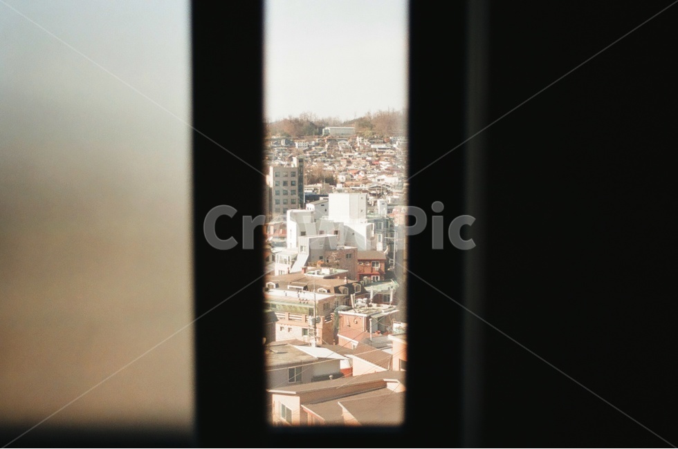 풍경,창문,landscape,window,동네,마을,건물,건축,현대,빌딩,감성사진,감성,빛,그림자,도시,풍경,city,landscape,한국도시풍경,한국도시경관,korea cityscape,감성,sensible,feeling,home decor,가정 장식