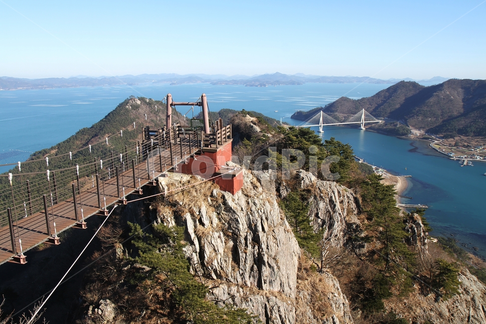 섬과바다,풍경,바다,섬,통영,출렁다리,감성,다리,자연,풍경,nature,landscape,한국자연풍경,한국자연경관,korea nature landscape,promontory,곶,outdoors,옥외,cliff,낭떠러지