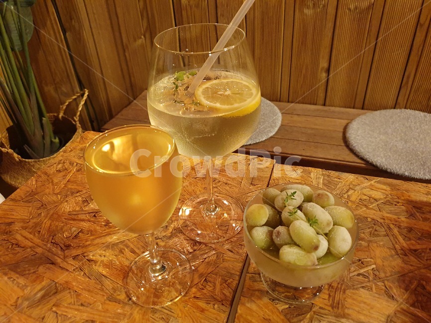 glass,유리,와인,wine,화이트와인,청포도,안주,술,주류,alcohol