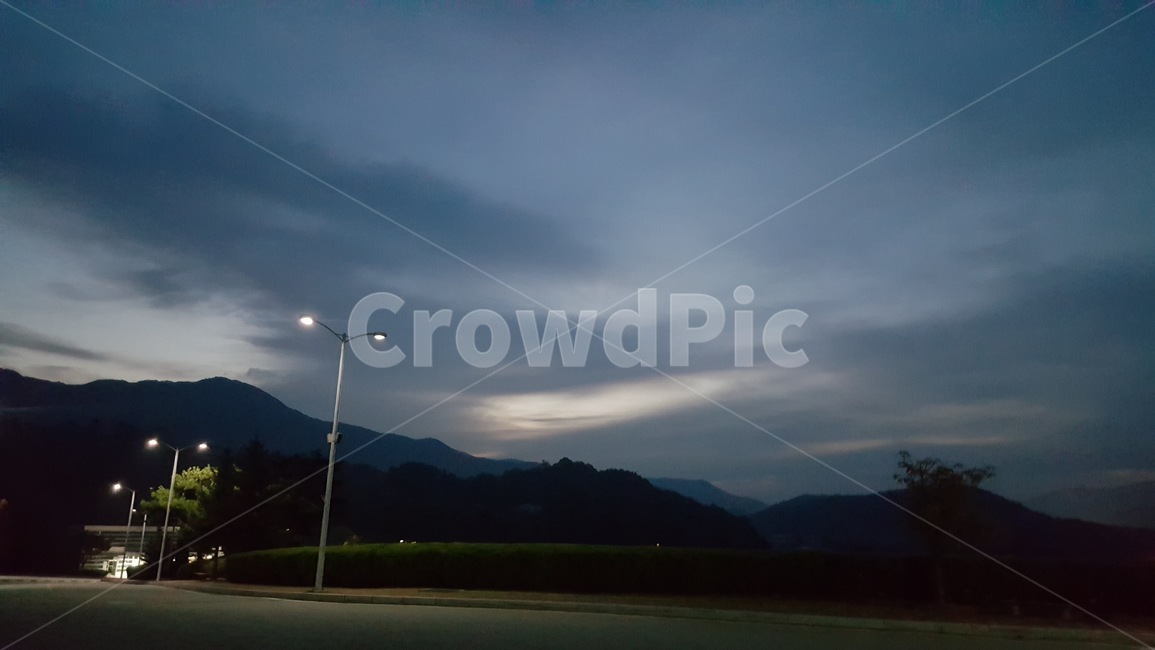 새벽,퇴근길,퇴근,아침,구름,하늘,새벽공기