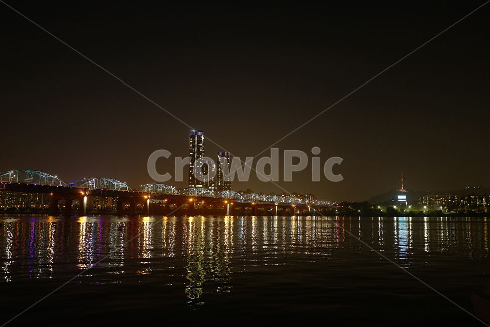 동작대교,야경,조명,불빛,한강,다리,서울,남산타워,ntower,seoul,nightview,lights,river,야경,밤,풍경,nightscape,night,landscape,도시,city,water,물,waterfront,워터 프론트,port,포트,pier,교각