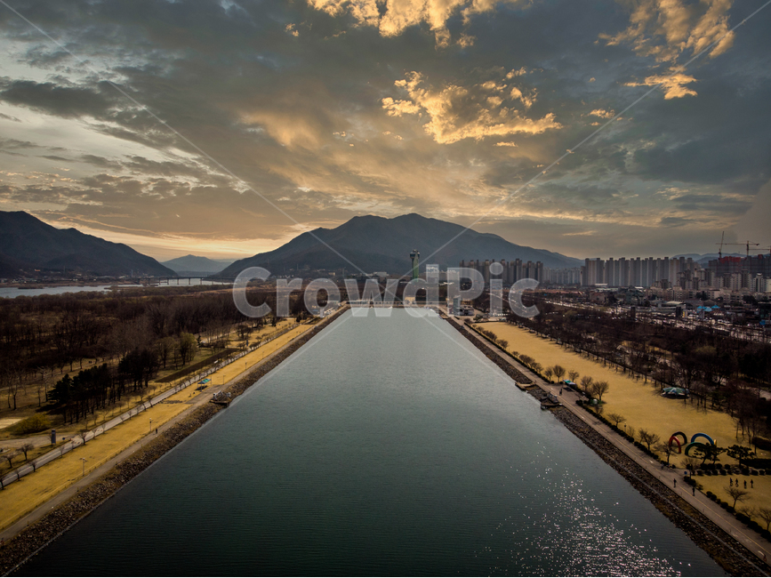 outdoors,water,building,미사리,조정경기장