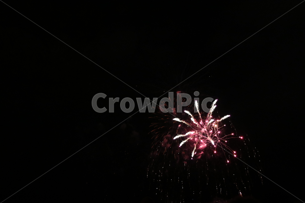 폭죽,축하,파티,빛,밤하늘,하늘,밤,party,celebration,congratulation,celebrate,congratulate,자연,긍정,기쁨,환희,firework