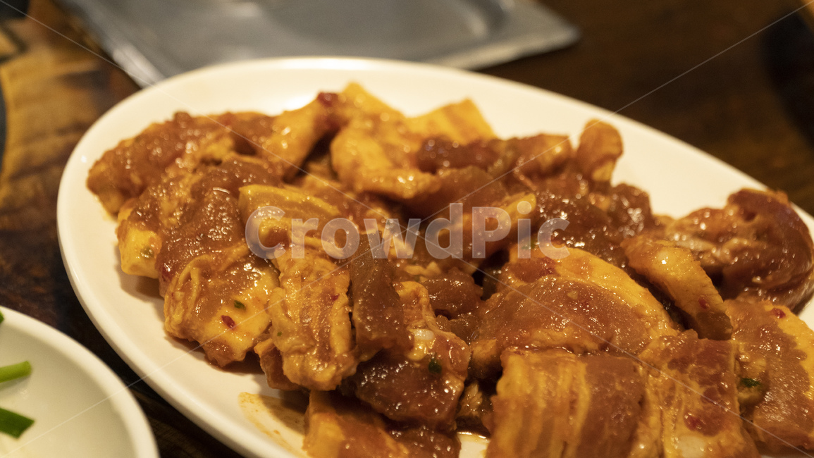 불고기,고추장삼겹살,돼지고기,돼지삼겹살,고추장,저녁,외식,숯불구이,food,음식,meal,식사,dish,요리,음식,식재료,요리,food,cook,meal,dishes,food reserves,육류,고기,meat