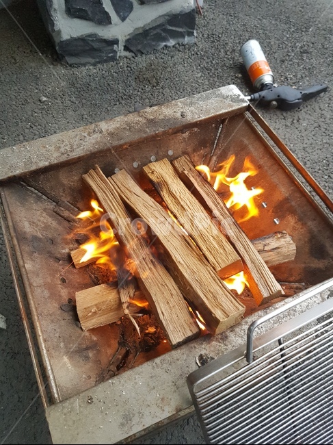 장작,캠핑,장작불,마른장작,고기불