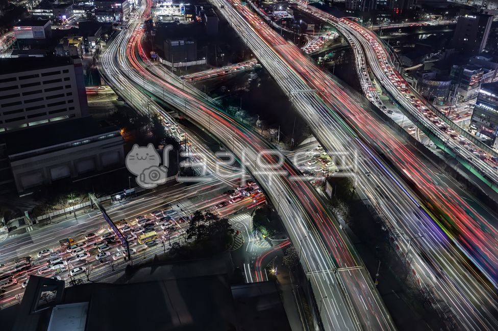 night view,road,road name,cityscape,highway night view