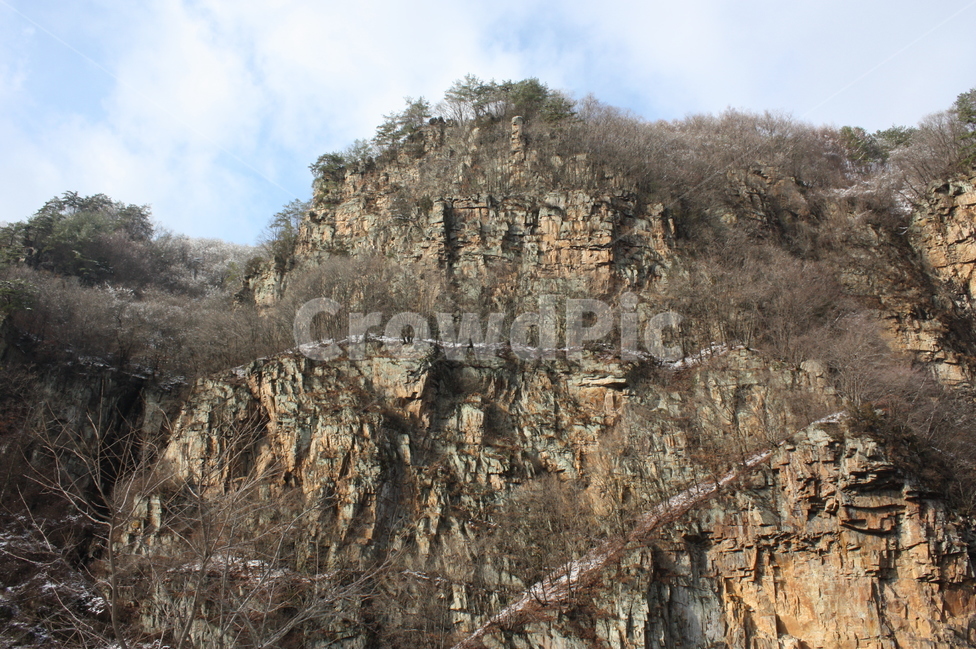 산,풍경,나무,바위,겨울,가을,겨울,계절,winter,season,자연,풍경,nature,landscape,한국자연풍경,한국자연경관,korea nature landscape,outdoors,옥외,cliff,낭떠러지