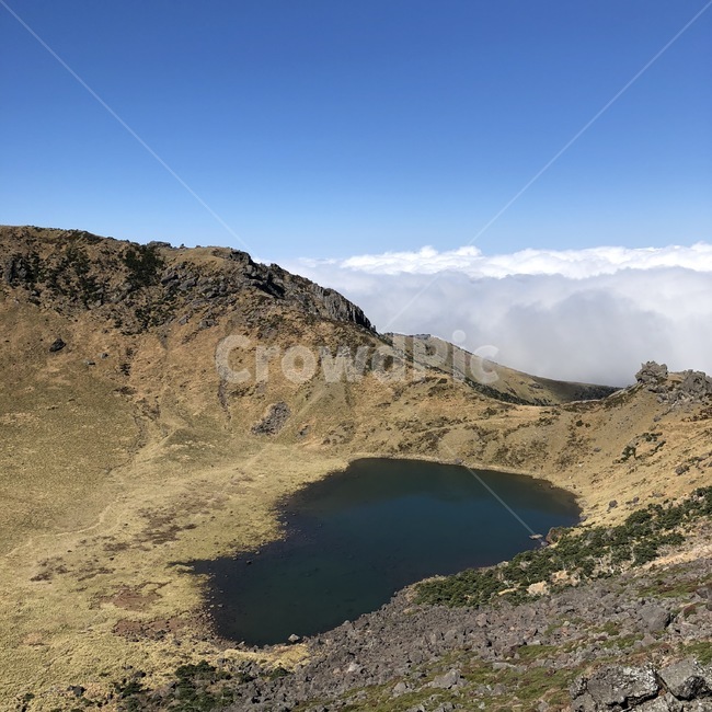 nature,자연,outdoors,옥외,한라산,산,제주,구름,하늘,등반,등산,정상,백록담,호수