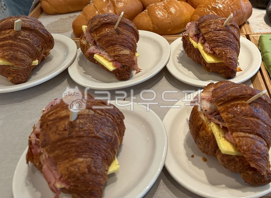 Burger,bread,dessert,burger,snack,croissant,sandwich,Croissant Sandwich
