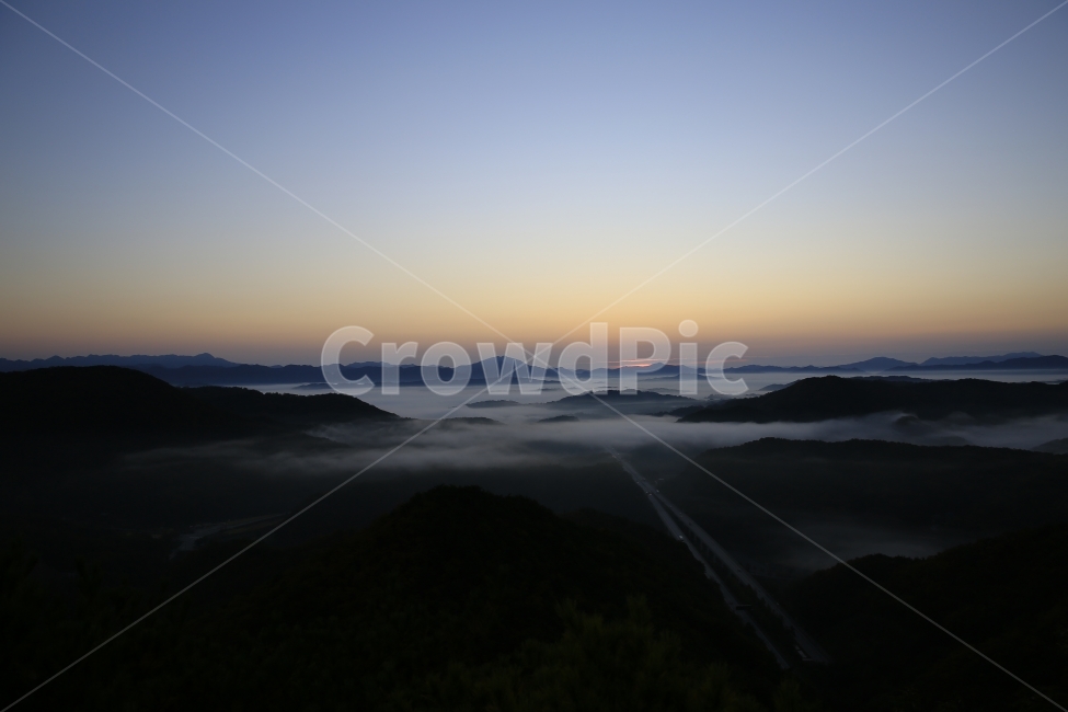 수리티재,운무,풍경,일출,여명,일출사진,sun,landscape,수리티,속리산,보은,구름,안개,도로,궤적,자연,풍경,nature,landscape,한국자연풍경,한국자연경관,korea nature landscape,flare,플레어,light,빛,outdoors,옥외,sky,하늘