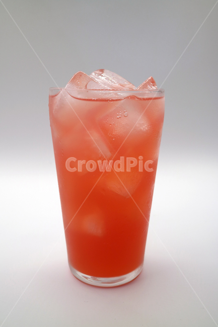 음료,음료수,주스,쥬스,얼음,시원한,갈증,음식,식품,drink,beverage,칵테일,유리잔,유리컵,주황색,오브젝트,누끼,음료수,drink,beverage,누끼,remove background