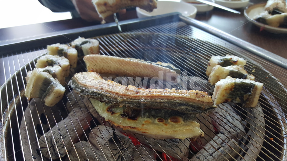 장어,장어구이,연탄구이,외식,스테미너,보양식