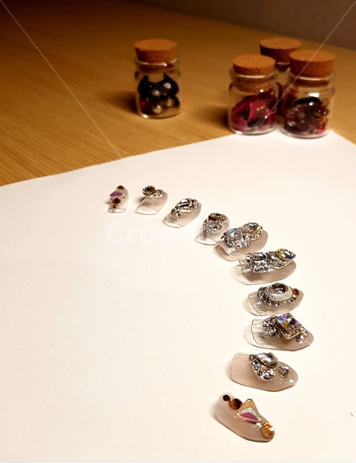 네일,셀프네일,네일팁,웨딩네일,crystal,결정,실버,유리병,그윽한분위기